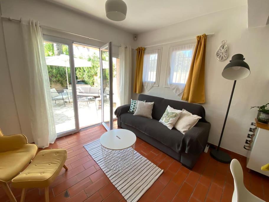 Simone, Appartement Maison, Quartier Calme, Grande Terrasse, Spa, Barbecue, 2 Chambres Fréjus Exteriör bild