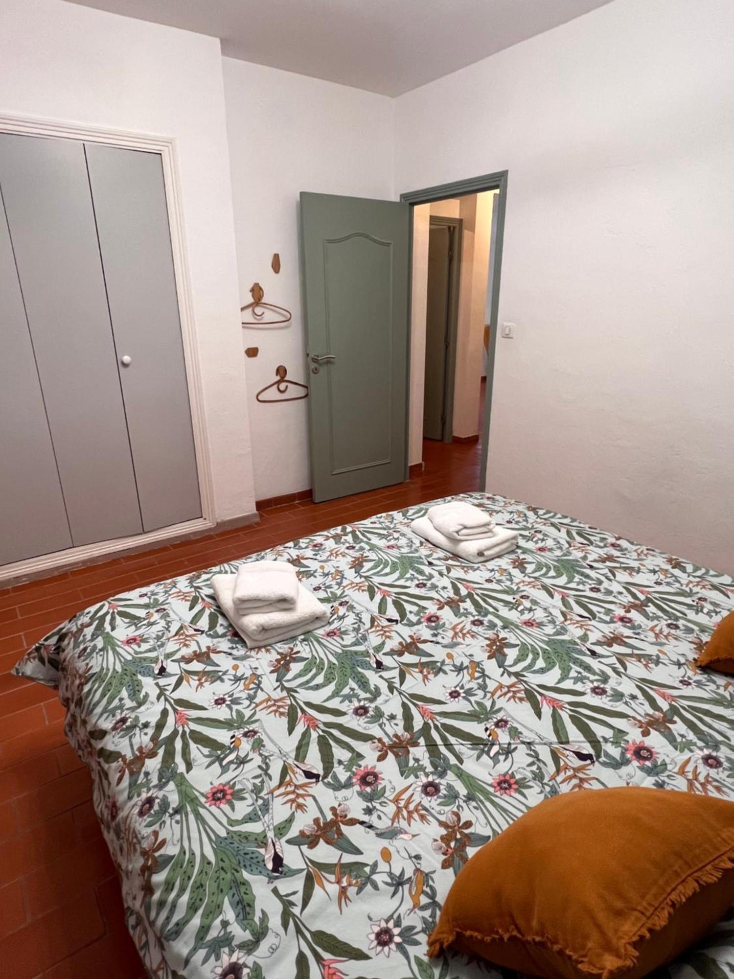 Simone, Appartement Maison, Quartier Calme, Grande Terrasse, Spa, Barbecue, 2 Chambres Fréjus Exteriör bild